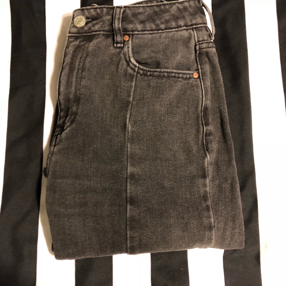 Washed out/ frayed black pacsun mom jeans SZ25